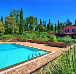5 bedroom villa with pool and tennis court near San Gimignano, sleeps 10